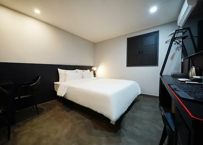 Sinchon Anytime Motel 2*